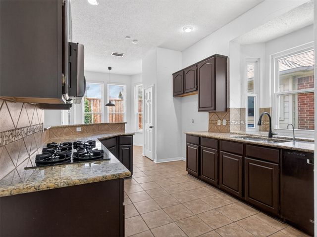1728 Forest Glen Drive, Flower Mound, TX 75028