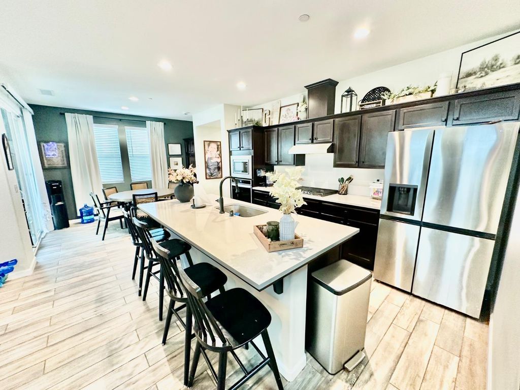 Image 10 of property listing at 905 Wishon Avenue W, Madera, CA 93636
