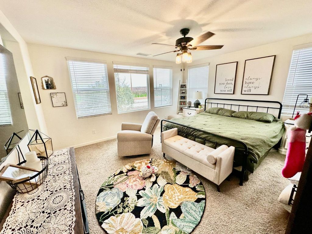 Image 18 of property listing at 905 Wishon Avenue W, Madera, CA 93636