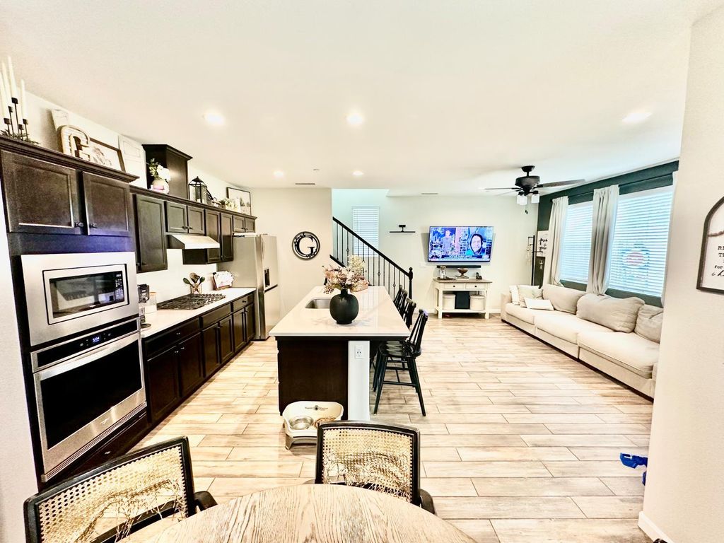 Image 7 of property listing at 905 Wishon Avenue W, Madera, CA 93636