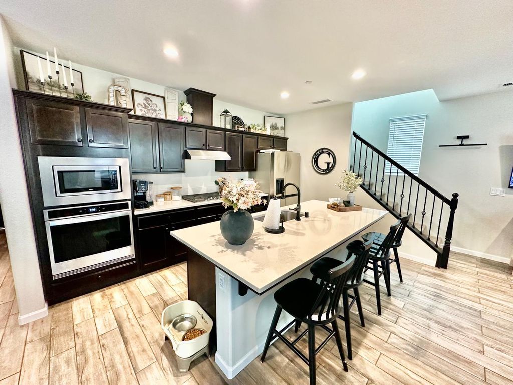 Image 8 of property listing at 905 Wishon Avenue W, Madera, CA 93636