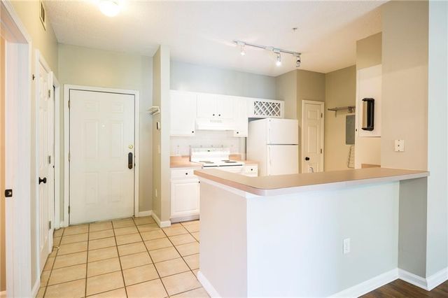 955 Juniper Street NE 3228, Atlanta, GA 30309
