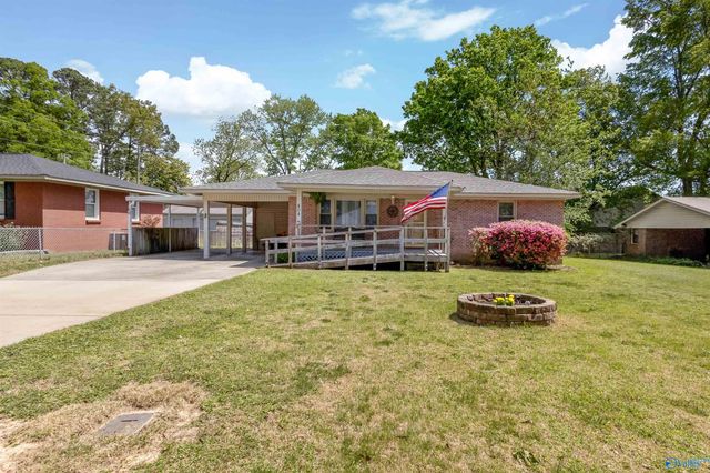 404 Cedar Street NW, Hartselle, AL 35640