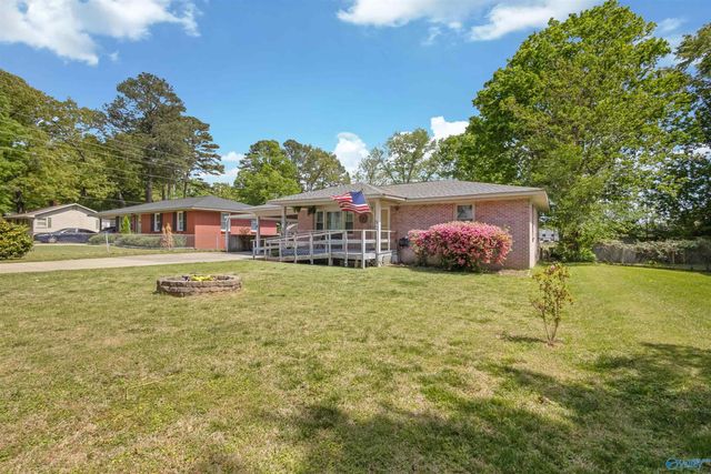 404 Cedar Street NW, Hartselle, AL 35640