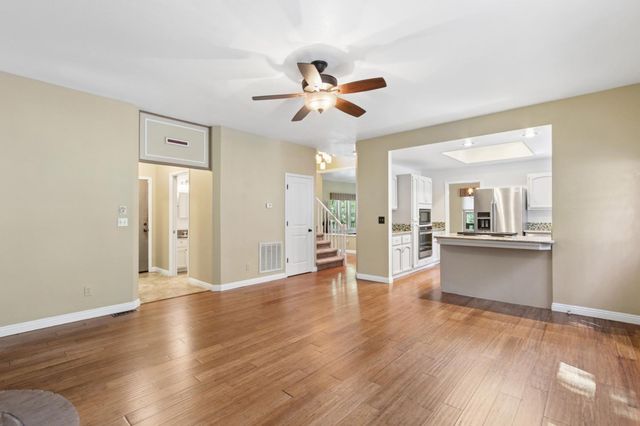6835 Diamond Dr, Pollock Pines, CA 95726