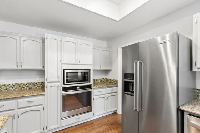 6835 Diamond Dr, Pollock Pines, CA 95726