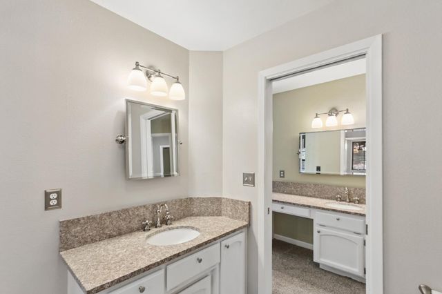 6835 Diamond Dr, Pollock Pines, CA 95726
