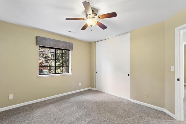 6835 Diamond Dr, Pollock Pines, CA 95726