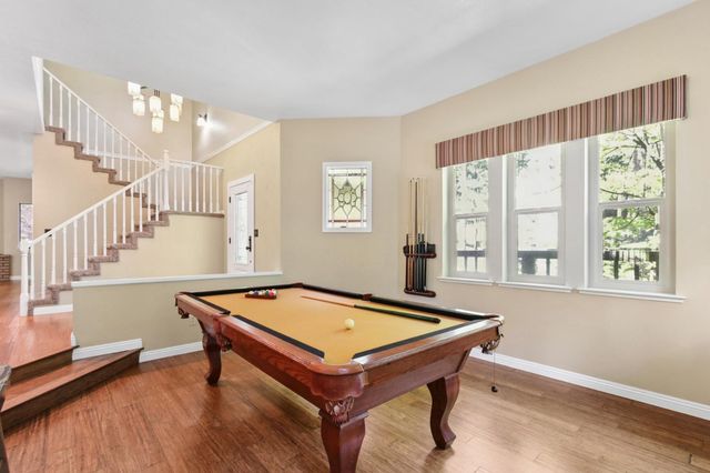 6835 Diamond Dr, Pollock Pines, CA 95726