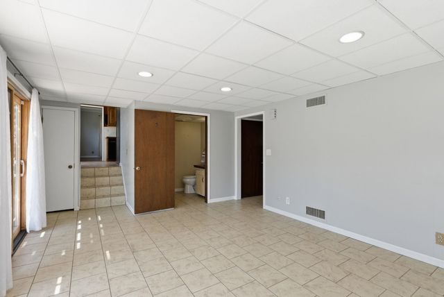 937 N Marguerite Pkwy, Derby, KS 67037