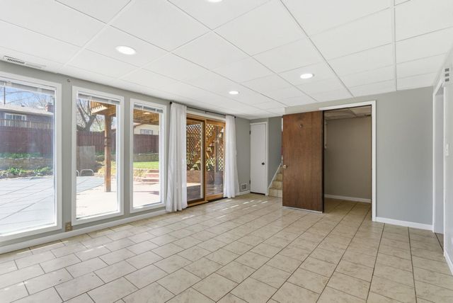 937 N Marguerite Pkwy, Derby, KS 67037