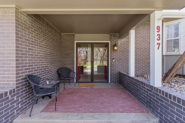 937 N Marguerite Pkwy, Derby, KS 67037