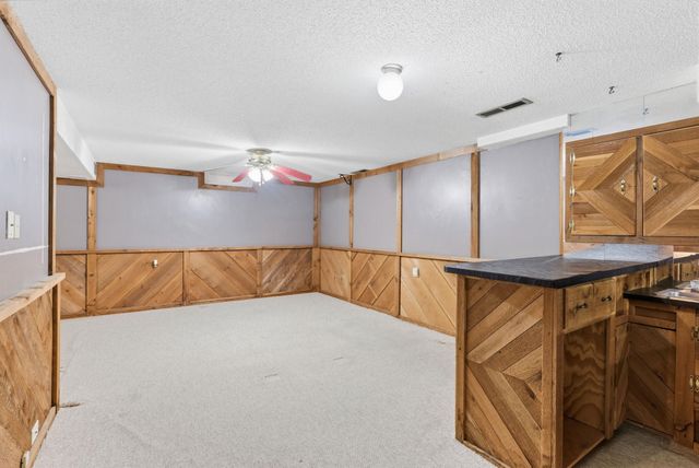 937 N Marguerite Pkwy, Derby, KS 67037