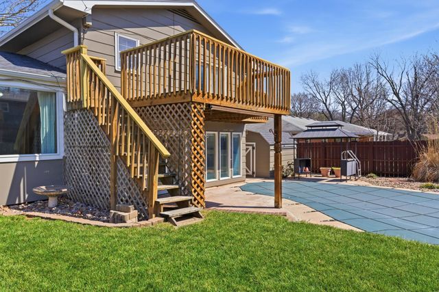 937 N Marguerite Pkwy, Derby, KS 67037