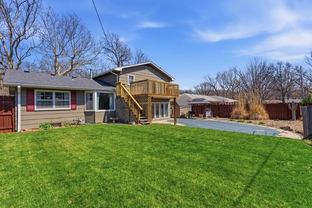 937 N Marguerite Pkwy, Derby, KS 67037