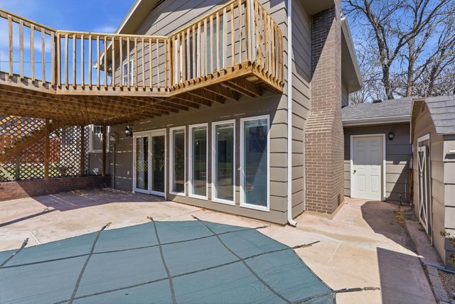 937 N Marguerite Pkwy, Derby, KS 67037