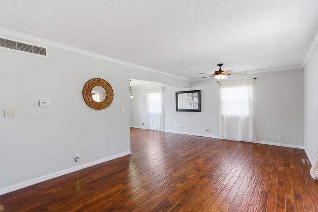 937 N Marguerite Pkwy, Derby, KS 67037