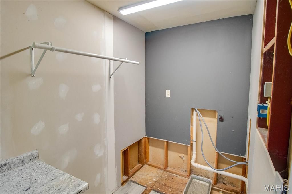 Image 14 of property listing at 511 S Pearl Street, Jerseyville, IL 62052