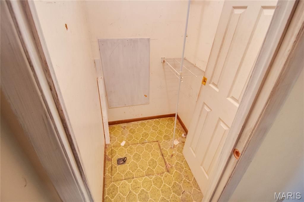 Image 22 of property listing at 511 S Pearl Street, Jerseyville, IL 62052