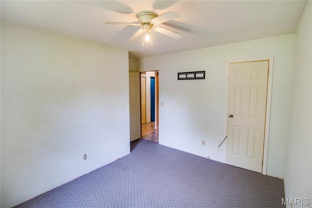 Image 24 of property listing at 511 S Pearl Street, Jerseyville, IL 62052