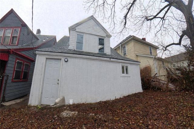 2202 Agnes Avenue, Kansas City, MO 64127