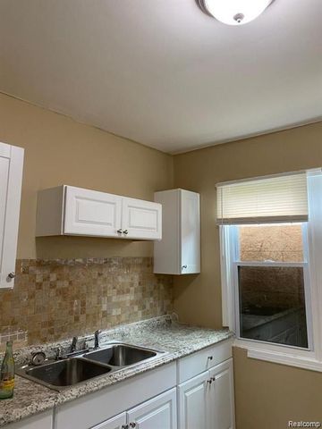 3309 Doris Street, Detroit, MI 48238
