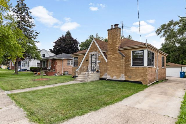 360 Streamside Drive, Harvey, IL 60426