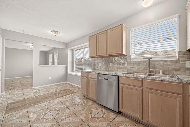 7410 Bahia Lane, Houston, TX 77489