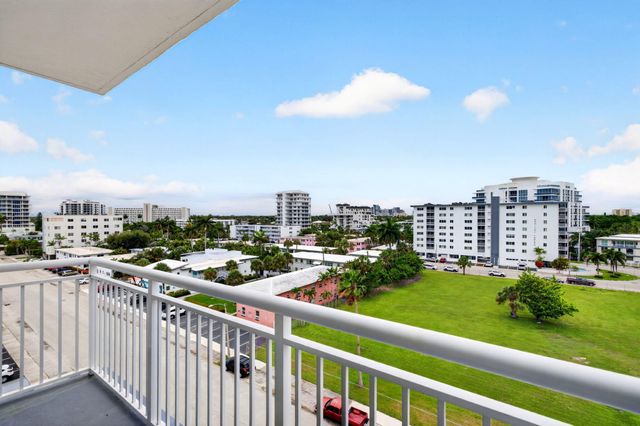 720 Orton Avenue 704, Fort Lauderdale, FL 33304