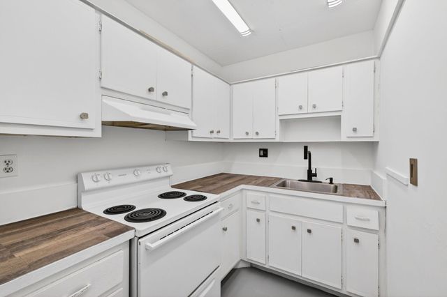 720 Orton Avenue 704, Fort Lauderdale, FL 33304