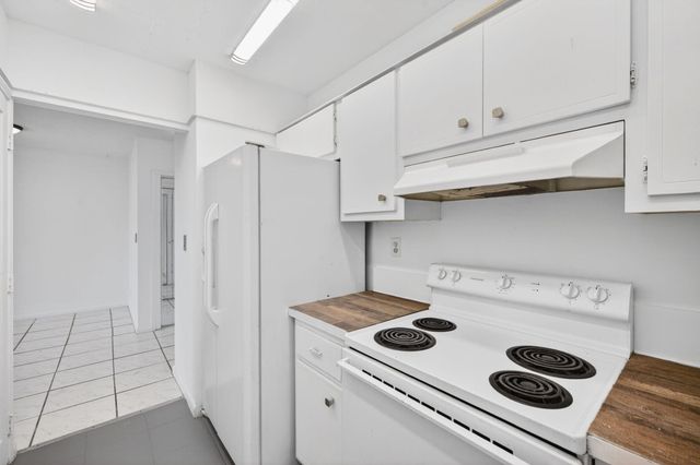 720 Orton Avenue 704, Fort Lauderdale, FL 33304