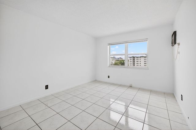 720 Orton Avenue 704, Fort Lauderdale, FL 33304
