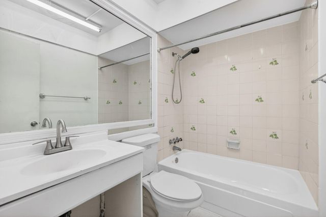720 Orton Avenue 704, Fort Lauderdale, FL 33304
