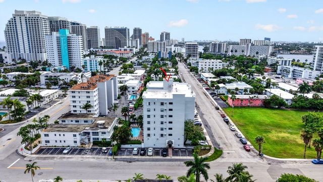 720 Orton Avenue 704, Fort Lauderdale, FL 33304