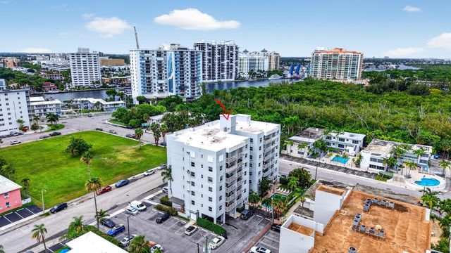 720 Orton Avenue 704, Fort Lauderdale, FL 33304