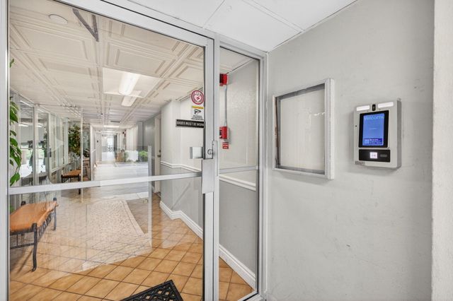 720 Orton Avenue 704, Fort Lauderdale, FL 33304