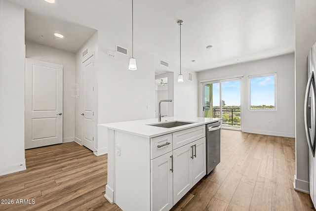 3131 N CENTRAL Avenue 6020, Phoenix, AZ 85012