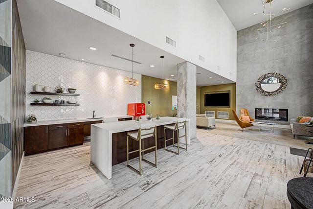3131 N CENTRAL Avenue 6020, Phoenix, AZ 85012