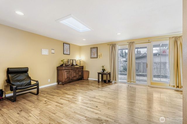 16717 NE 18th Street, Bellevue, WA 98008