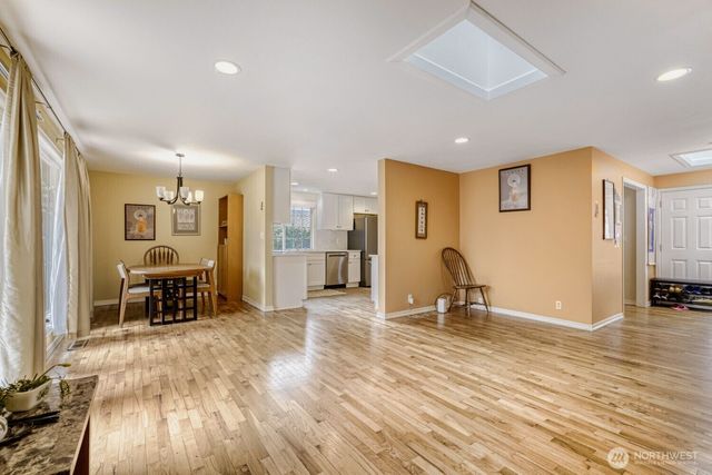 16717 NE 18th Street, Bellevue, WA 98008