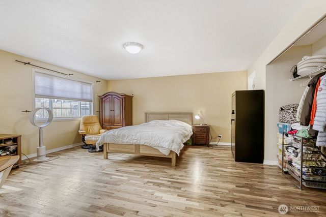 16717 NE 18th Street, Bellevue, WA 98008