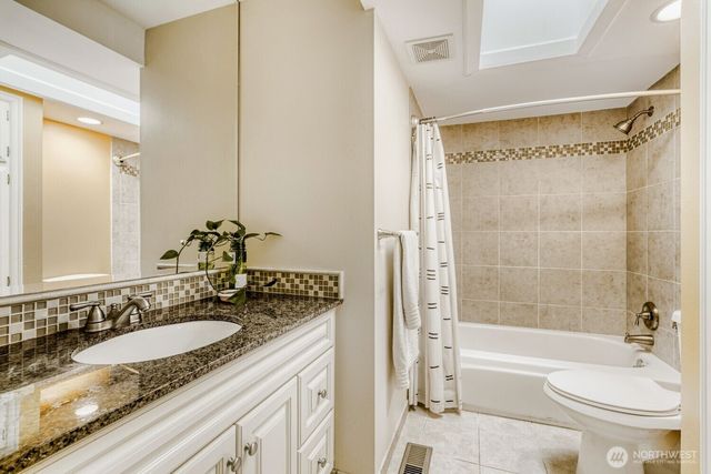 16717 NE 18th Street, Bellevue, WA 98008