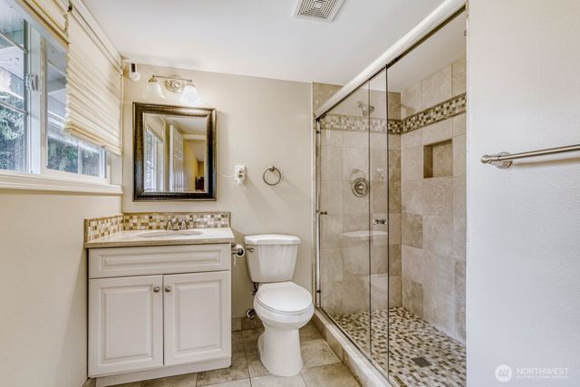 16717 NE 18th Street, Bellevue, WA 98008