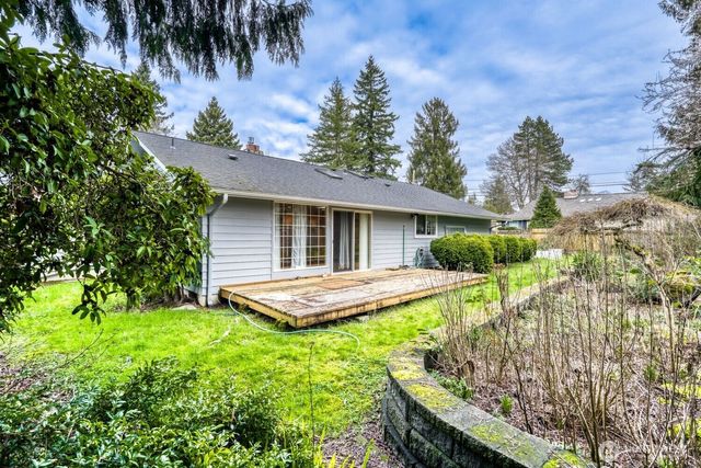 16717 NE 18th Street, Bellevue, WA 98008