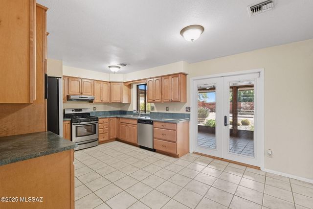 6630 N Morning Glory Drive, Tucson, AZ 85741