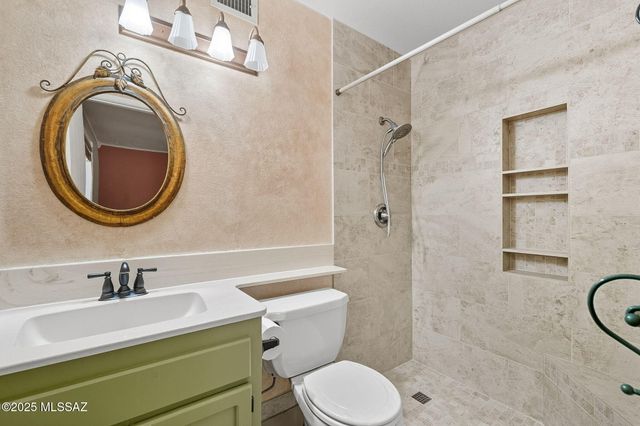 6630 N Morning Glory Drive, Tucson, AZ 85741