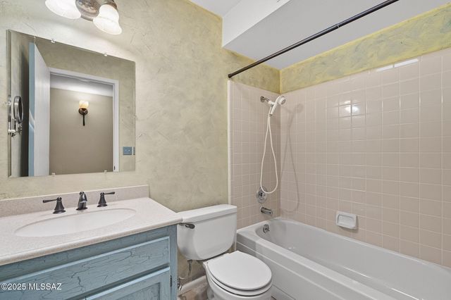 6630 N Morning Glory Drive, Tucson, AZ 85741