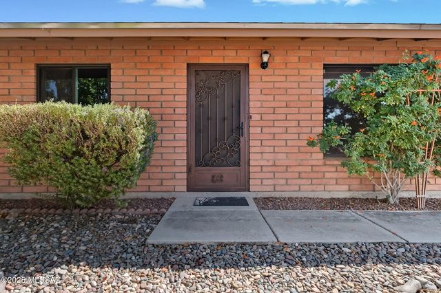 6630 N Morning Glory Drive, Tucson, AZ 85741
