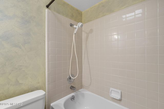 6630 N Morning Glory Drive, Tucson, AZ 85741