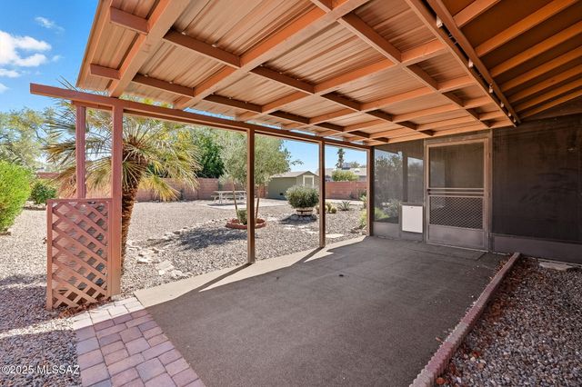 6630 N Morning Glory Drive, Tucson, AZ 85741